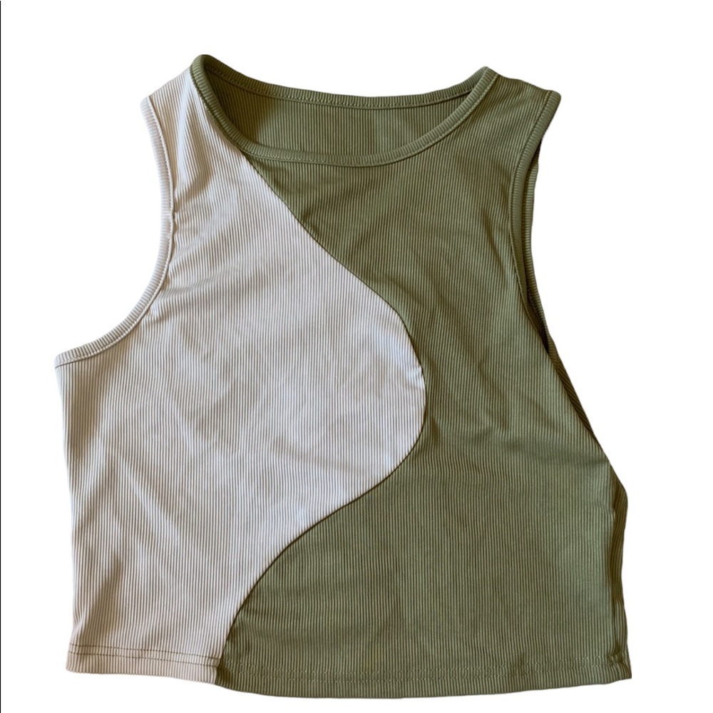 Semi cropped tank